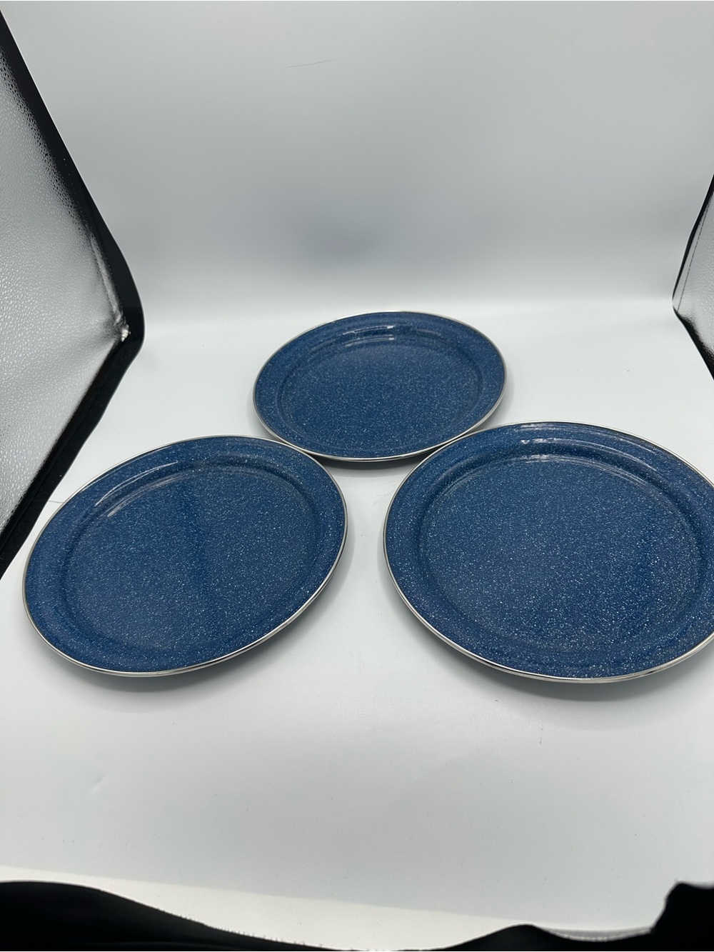 Vtg Blue & White Speckled Enamelware Camping Outdoor Plates 10" Retro Qty 3